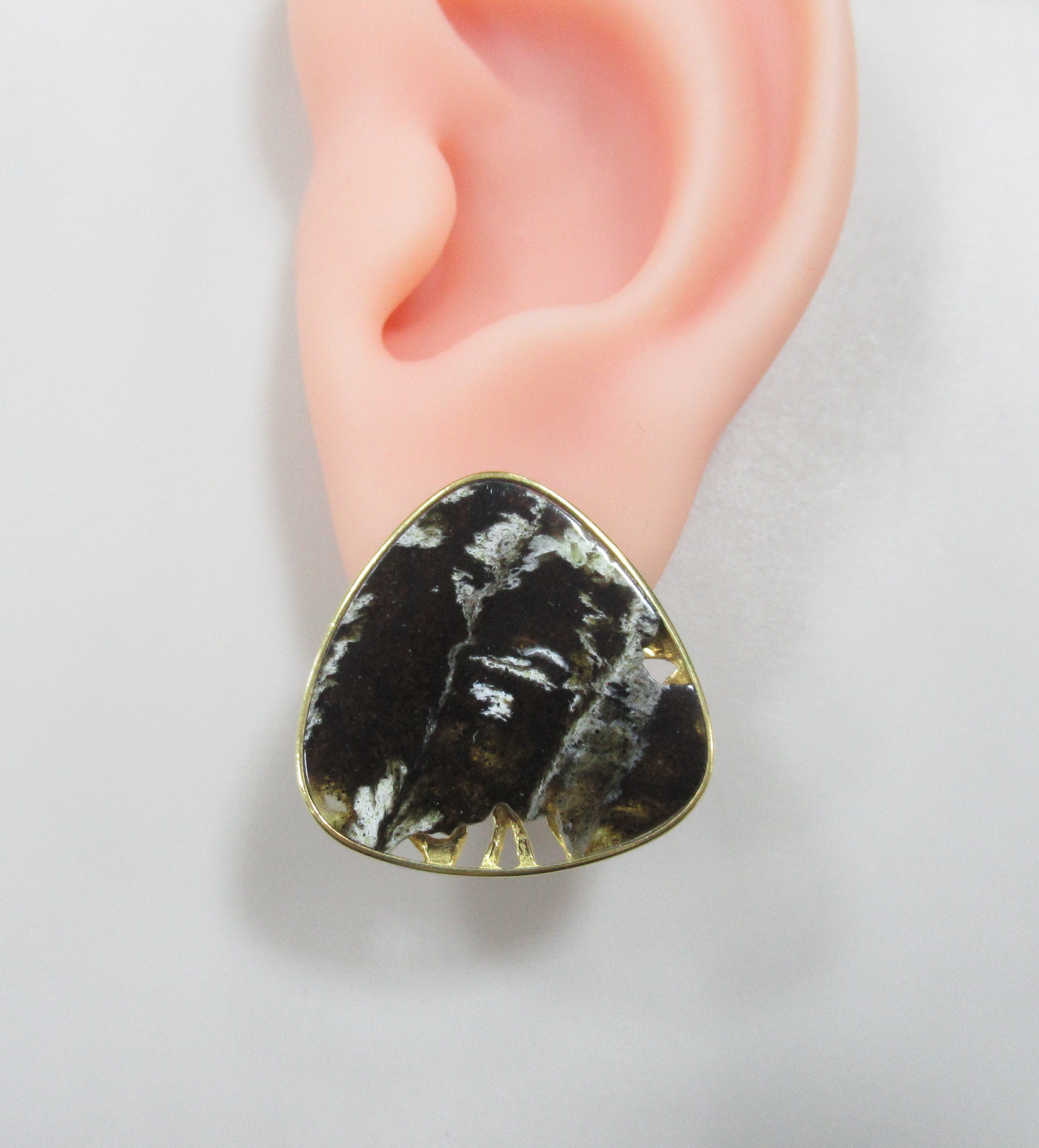 Серебряные серьги с янтарем